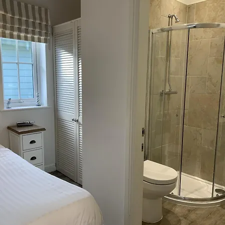Sophies, The Bay, 2 Bedrooms With Ensuites, Parking With Ev Point, 2 Dogs Welcome * Filey