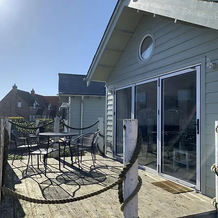 度假居 Sophies House, The Bay Filey, Sleeps 4, 2 Dogs Welcome 法利