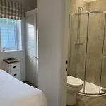 Sophies, The Bay, 2 Bedrooms With Ensuites, Parking With Ev Point, 2 Dogs Welcome * Filey
