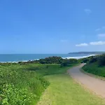 Sophies, The Bay, 2 Bedrooms With Ensuites, Parking With Ev Point, 2 Dogs Welcome Feriehus Filey