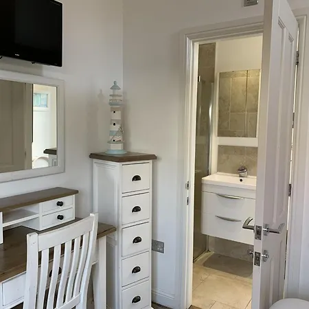Sophies, The Bay, 2 Bedrooms With Ensuites, Parking With Ev Point, 2 Dogs Welcome Vakantiehuis *