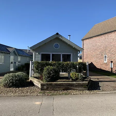 Sophies, The Bay, 2 Bedrooms With Ensuites, Parking With Ev Point, 2 Dogs Welcome Feriehus
